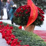 В парке Победы состоялась церемония возложения цветов к Вечному огню