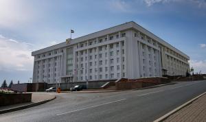 Радий Хабиров усилил режим самоизоляции для пожилых людей Радий Хабиров усилил режим самоизоляции для пожилых людей