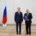 Юлаю Муратову вручили благодарственное письмо Главы Луганской Народной Республики 