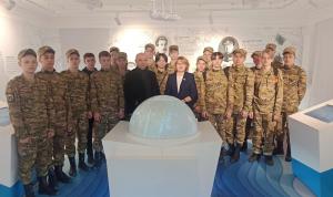 Юлай Муратов провёл встречу с кадетами в Музее полярников имени В.И. Альбанова   
