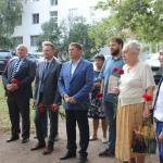 Депутаты городского Совета Уфы помогли восстановить бюст Ленина в Октябрьском районе