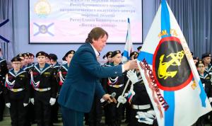 Руслан Кинзикеев и Юрий Рудаков  поздравили учащихся городских школ с посвящением в кадеты морской пехоты