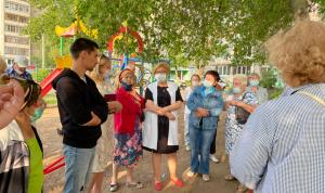 Ирина Николаева провела встречу с жителями Кировского района