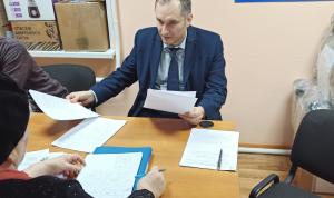 Олег Баулин провёл приём граждан в Калининском районе Олег Баулин провёл приём граждан в Калининском районе