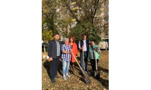 Депутат Горсовета Уфы посадил деревья по ул. Батырской