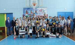 Александр Мельников наградил участников районного турнира по волейболу, посвящённого памяти У.М. Мустафина