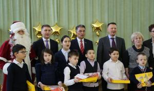  Артур Шайнуров и Андрей Егоров поздравили учащихся МБОУ «Центр образования № 10»